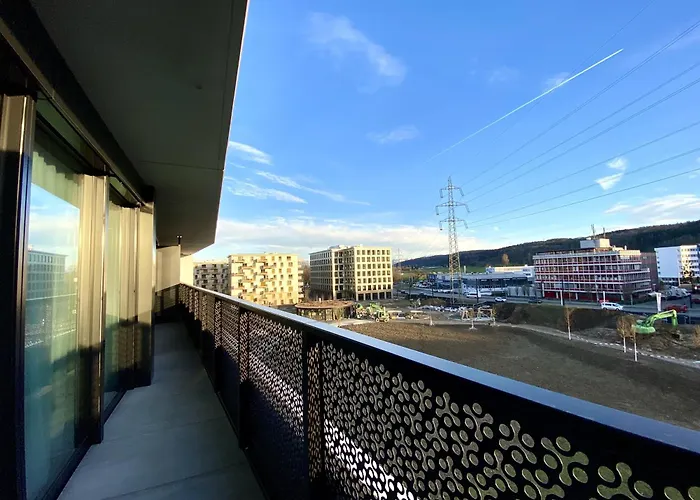 Glad Spot: Zurich - Central - Design - Netflix